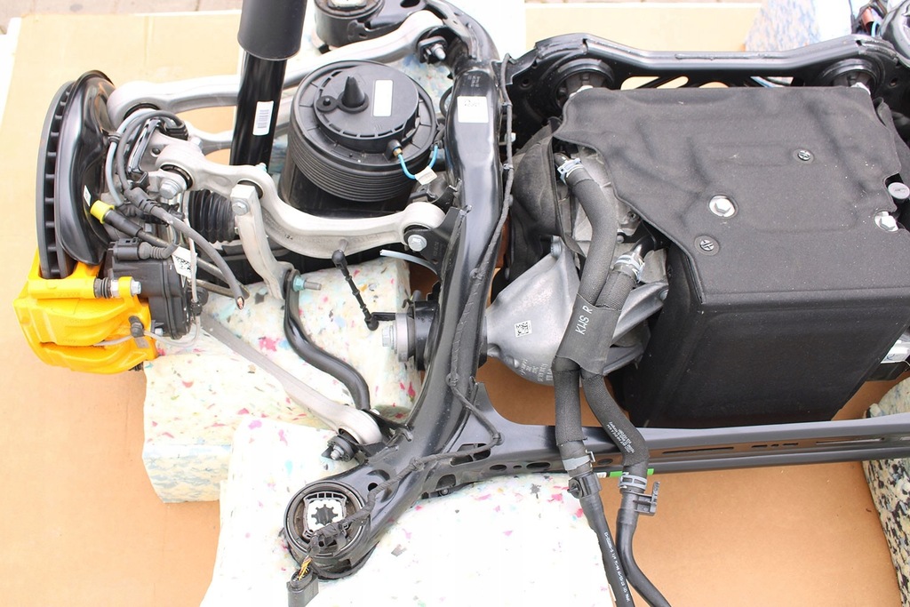 фото №15, Audi e-tron балка подвеска задняя задняя подвеска двигатель 0ef901141t приводной вал