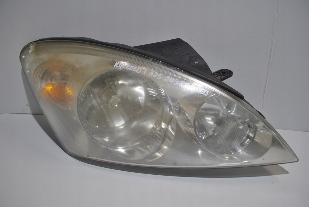 фото №1, Лампа правый перед kia ceed i 92102-1h000