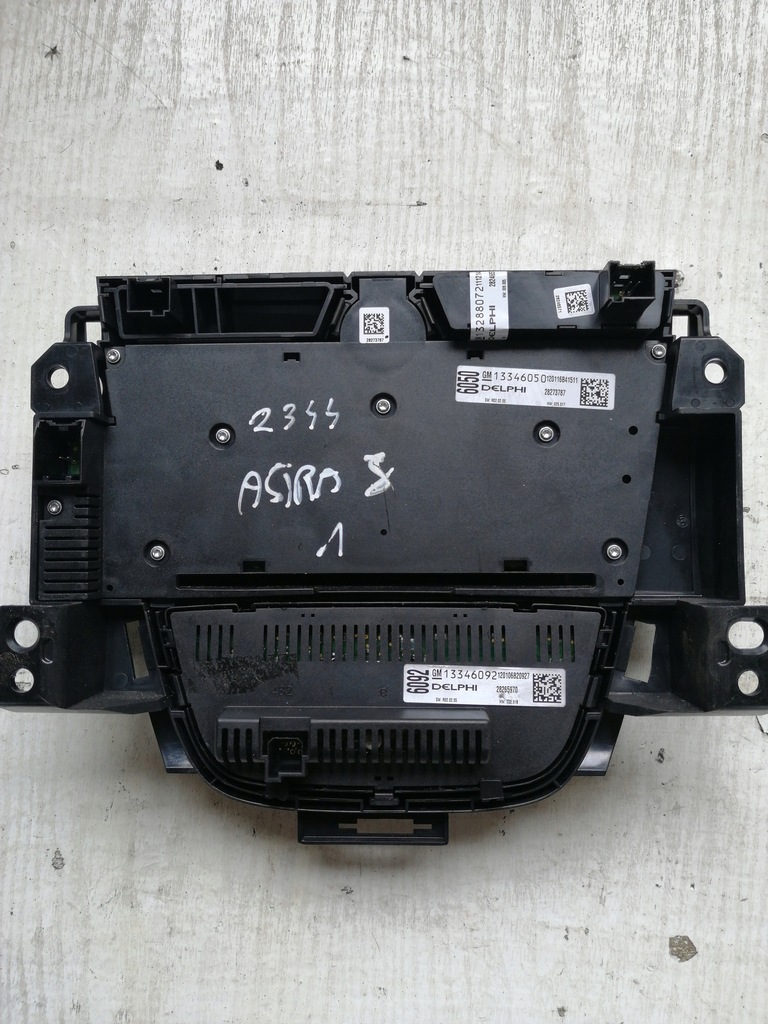 фото №2, 3047 панель обдув с радио opel astra j 13346050