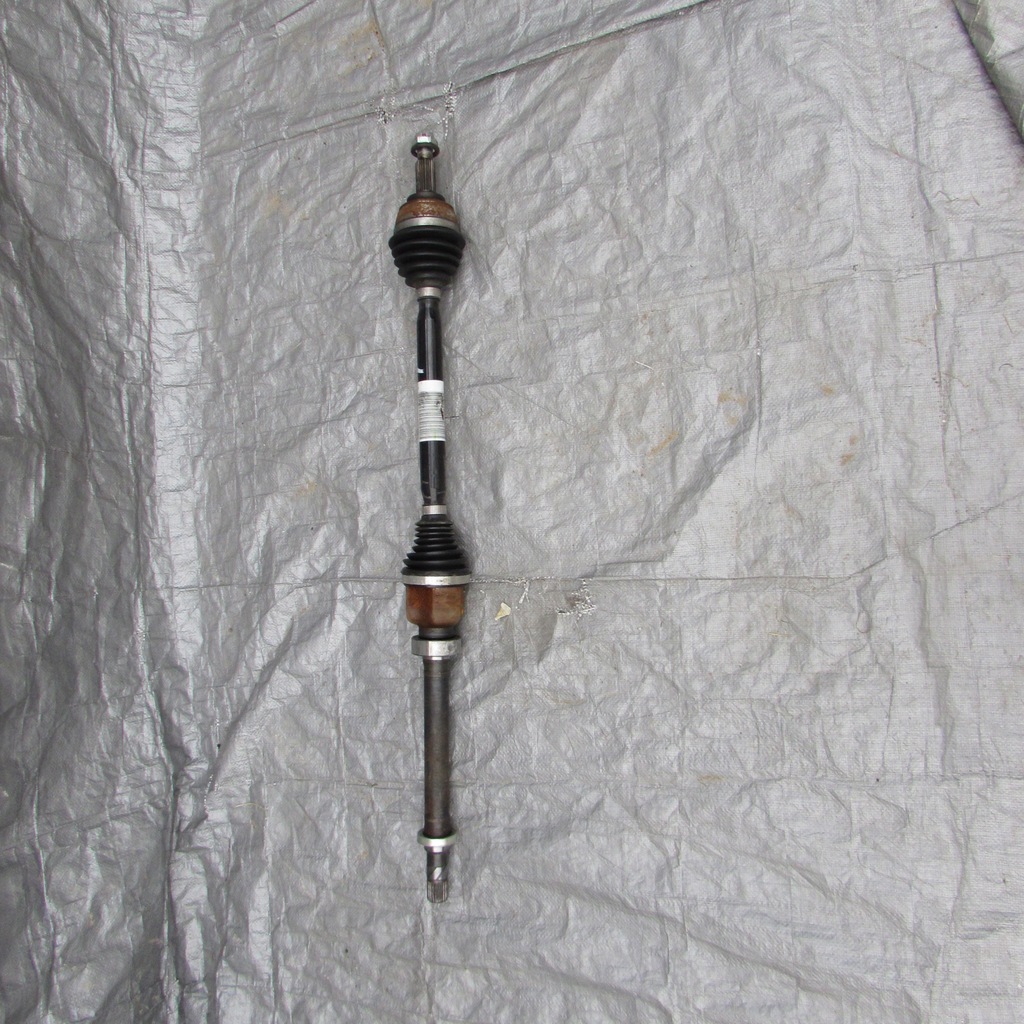 фото №1, Renault zoe приводной вал правая 391008720r