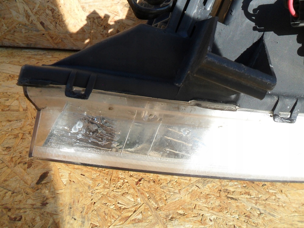 фото №8, Nissan x-trail t30 2001- ксенон правый