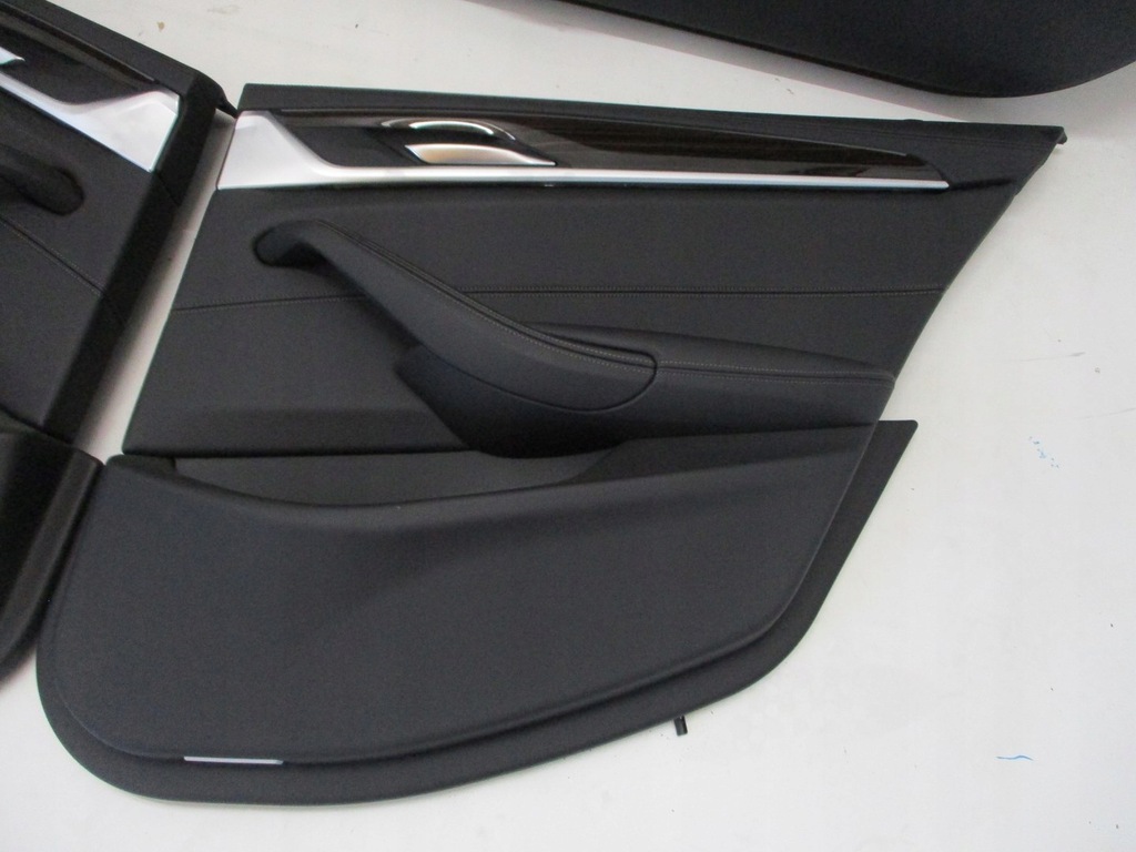 фото №4, Обивка обивка дверь bmw 5 g30 17r задняя