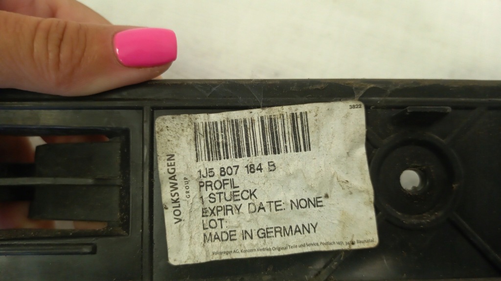 фото №10, Направляющая бампера p.p. vw bora sedan 1j5807184b