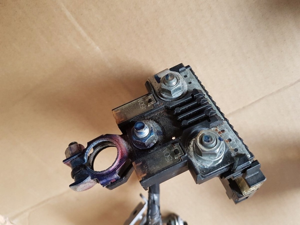 Клема плюсова nissan qashqai j11 1,2 t 2018 rok Ціна