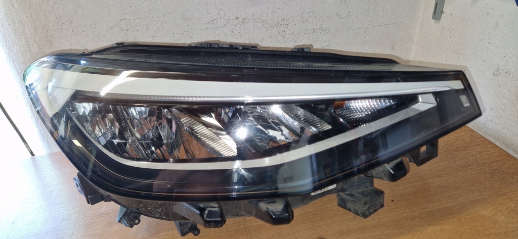 фото №1, Лампа права vw id4 id.4 full led 11b941006 09s eu.