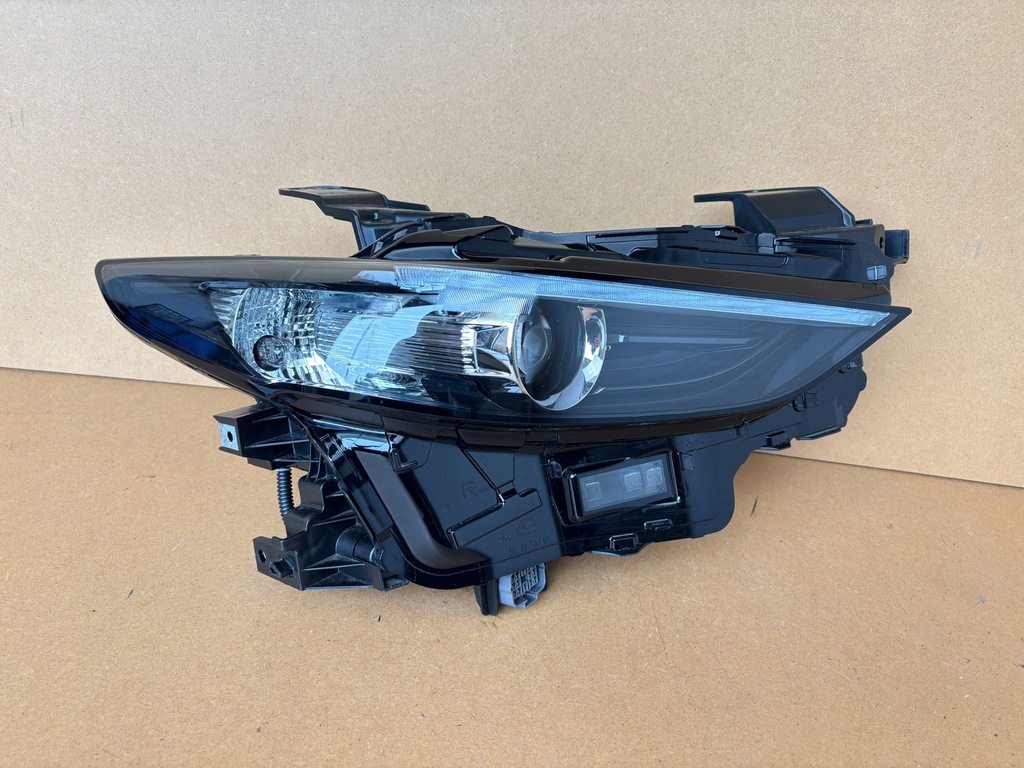 фото №1, Лампа full led правая перед mazda 3 bp iv