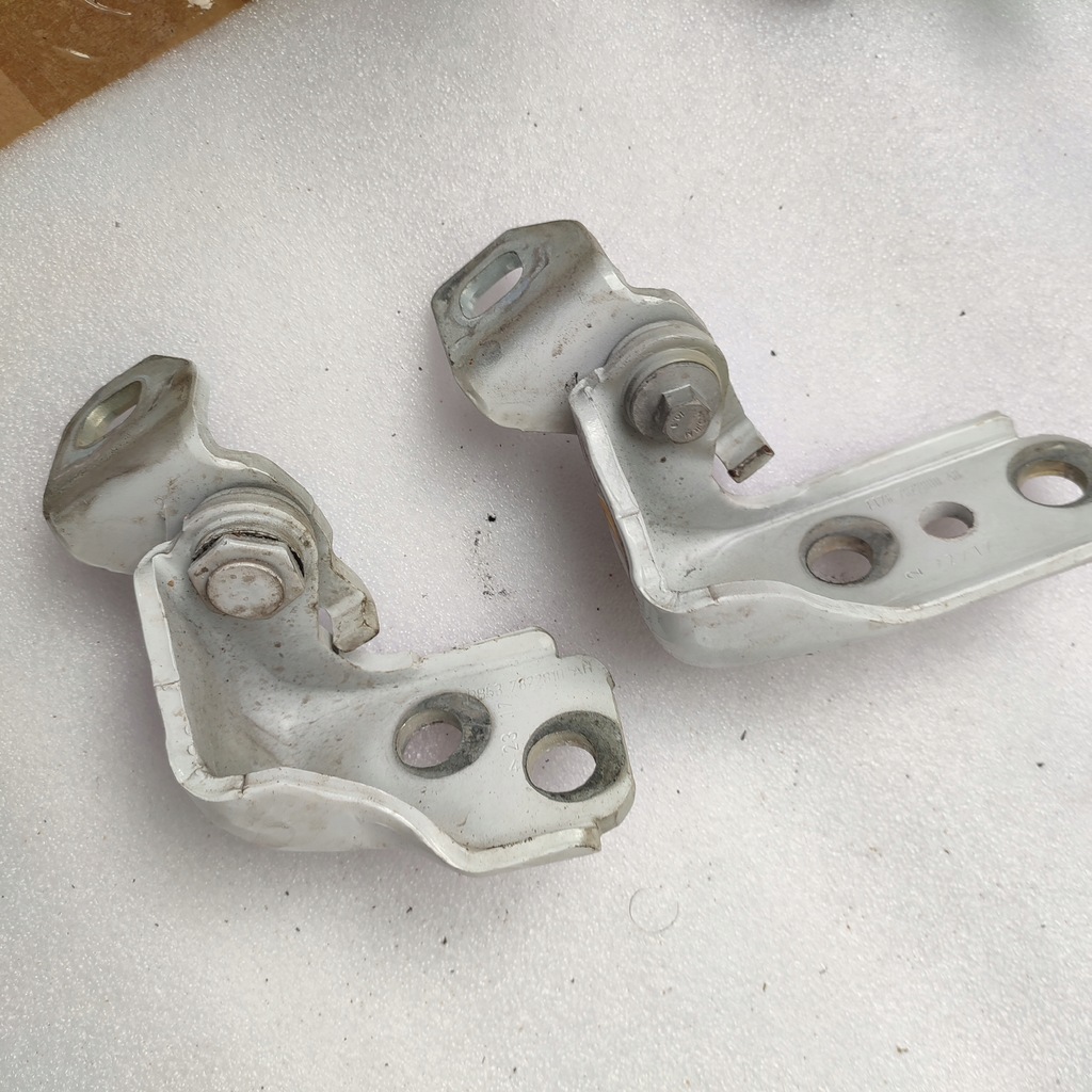 фото №1, Ford tourneo courier 15r петли дверь левая передние