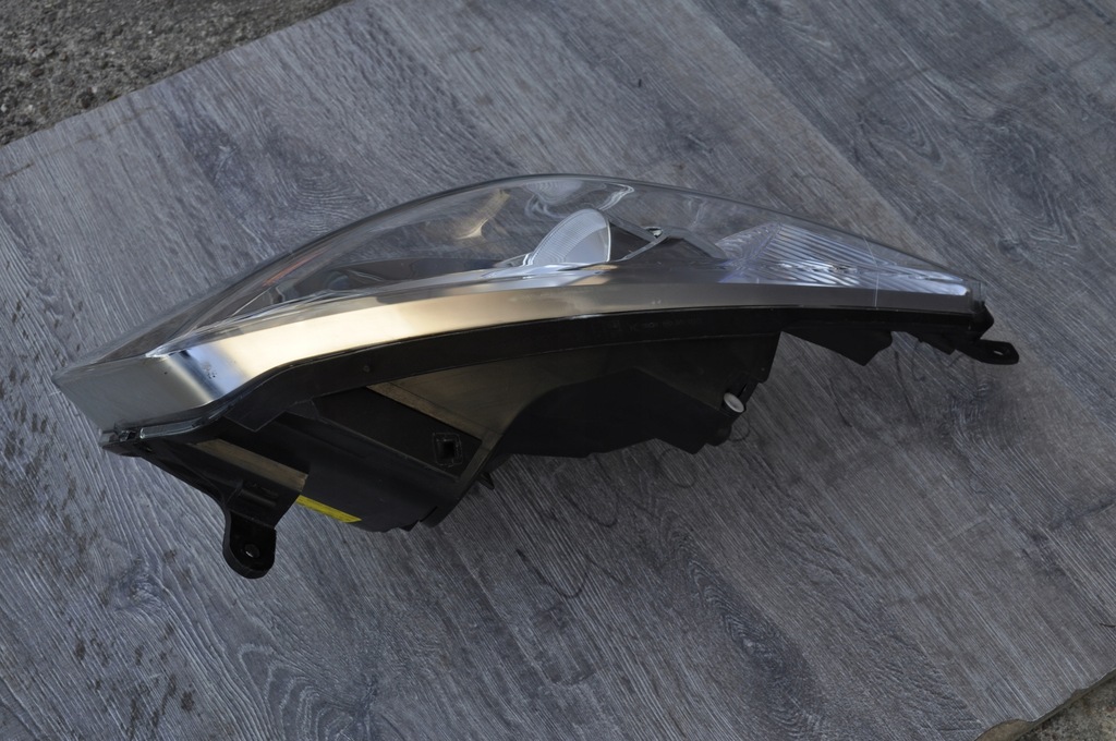 фото №9, Лампа правая kia venga 09-14 92102-1p000 europa