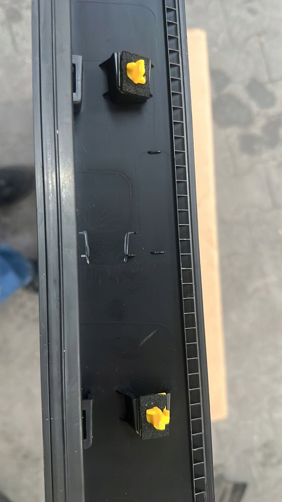 фото №5, Kia stonic 2018- молдинг na дверь передние правое