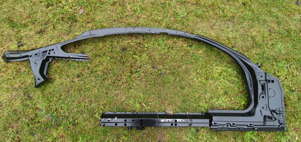 фото №1, Обшивка праве блок двигуна рама bmw 4 gran coupe f36