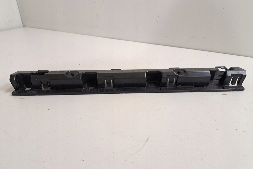 фото №7, Передние левая кронштейн порог bmw i4 g26 8737083 electric 400kw 2024