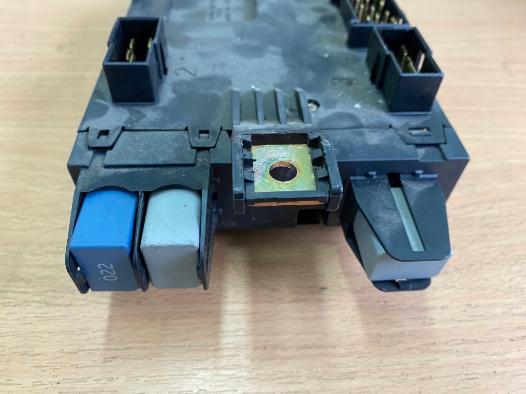 фото №9, Mercedes sprinter 901 коробка запобіжників 9015400150 оригінал