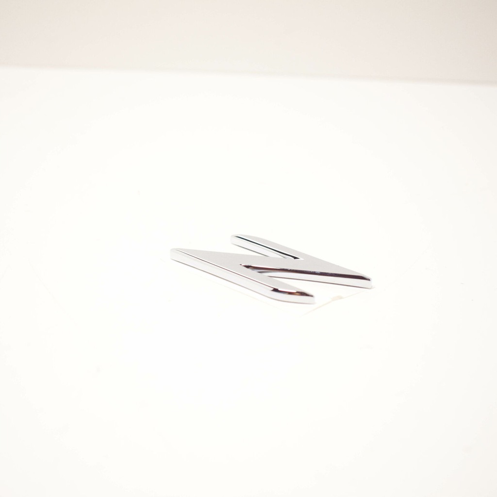 фото №1, Bmw z3 e36 coupe rear trunk boot lid emblem badge 51148401822 original