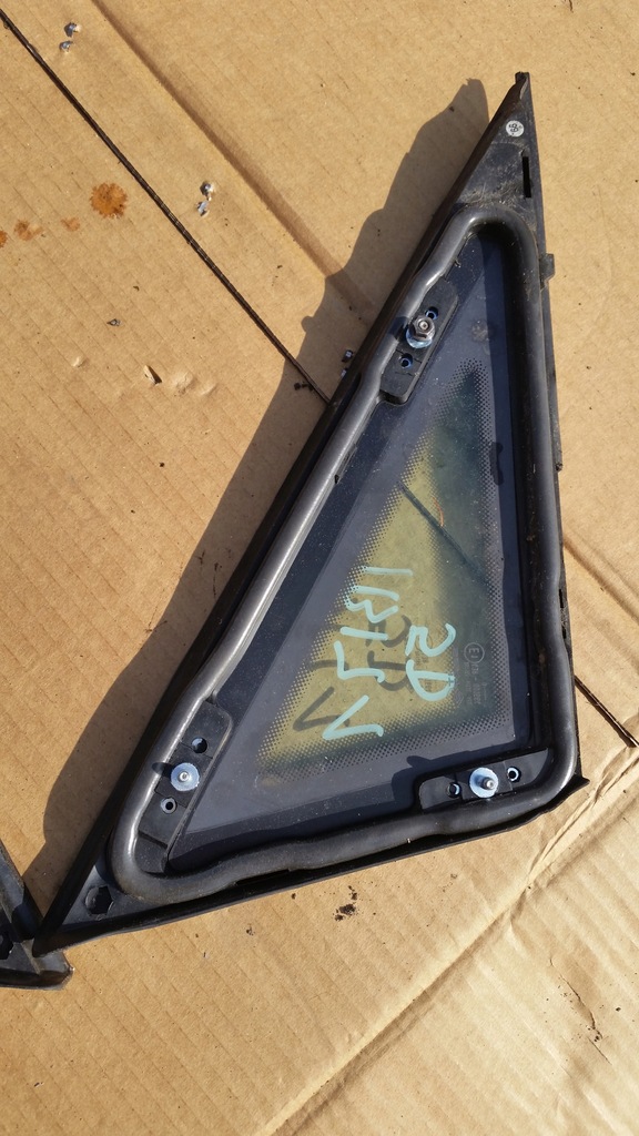 фото №5, Стекло боковая треугольник левая/правая seat ibiza iv 5d