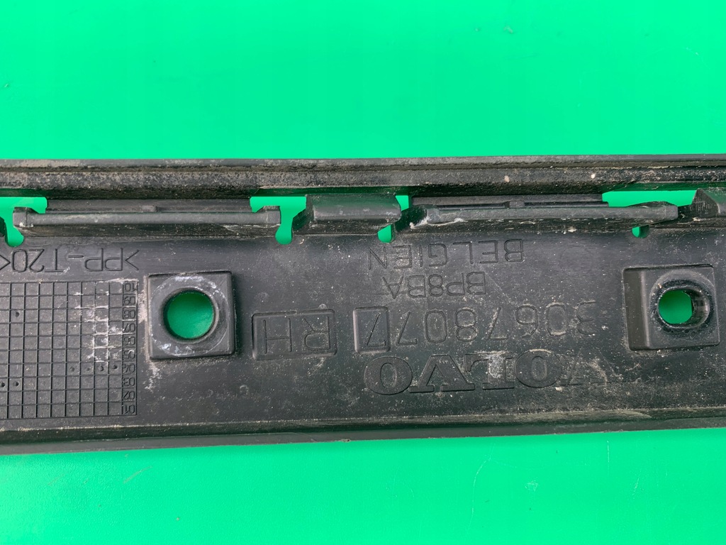 фото №9, Направляющая бампера заднего правый volvo v50 kombi 04-