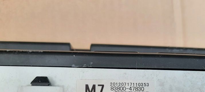 Панель toyota prius plus 12-14r 83800-47830 в Украине