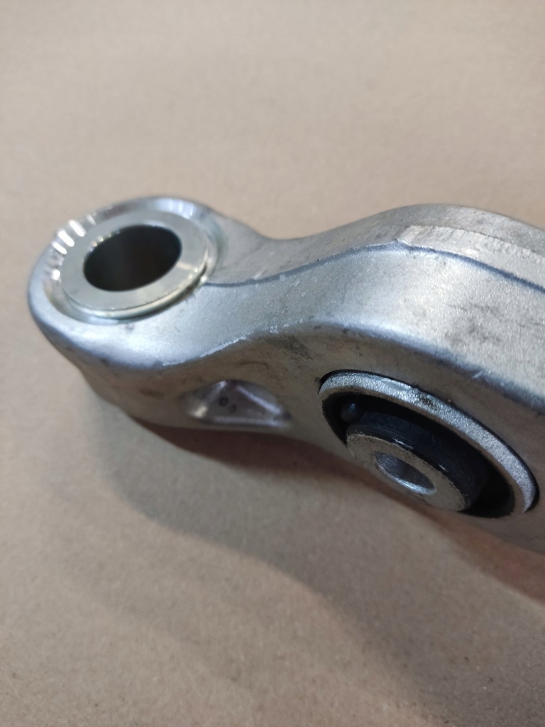 Важіль лівий перед audi a6 a7 vw touareg 4m0407155e Недорого