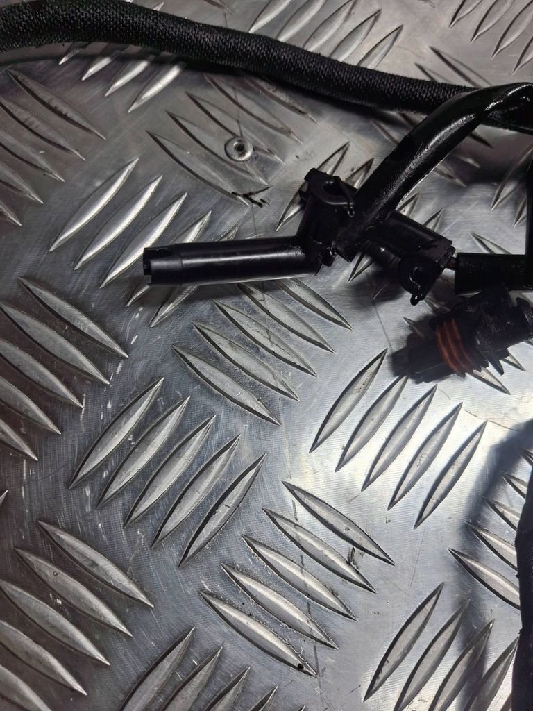 фото №1, Opel vivaro 2016 шланг свеча накаливания