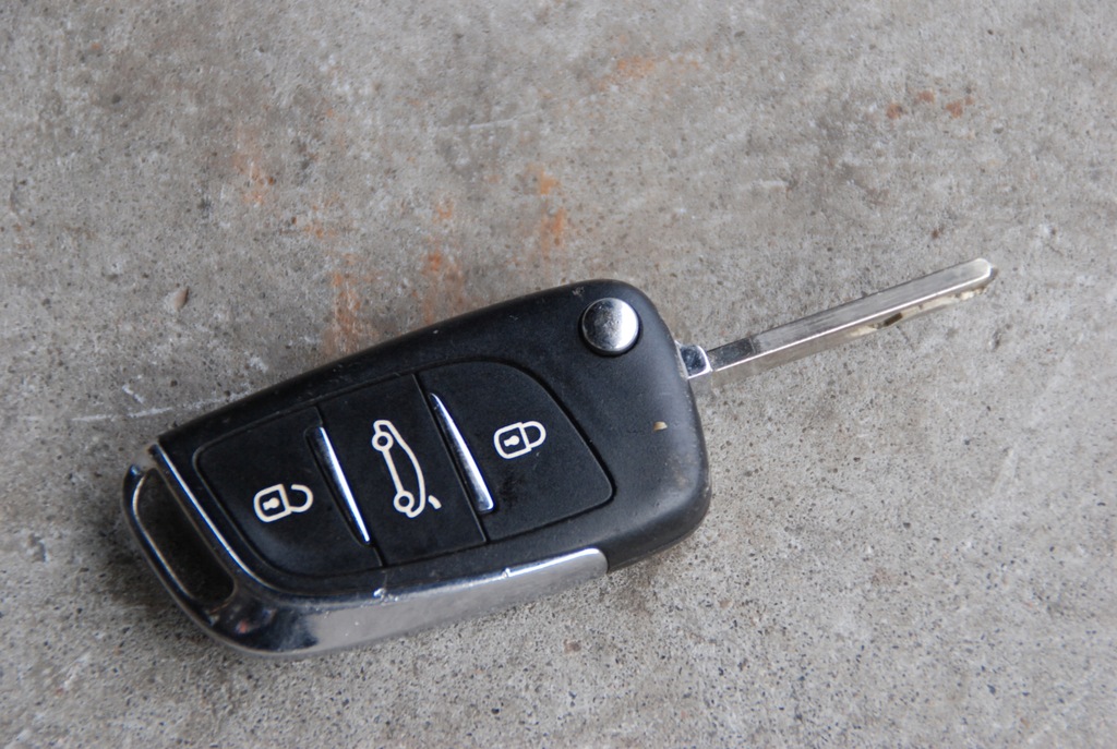 фото №1, Ключ pilot корпус citroen ds4 c4