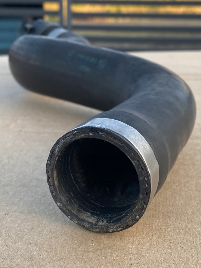 Труба пабтрубок  шланг радиатора воды bmw 3 e46 bmw 5 e39 - 1436359 Киев