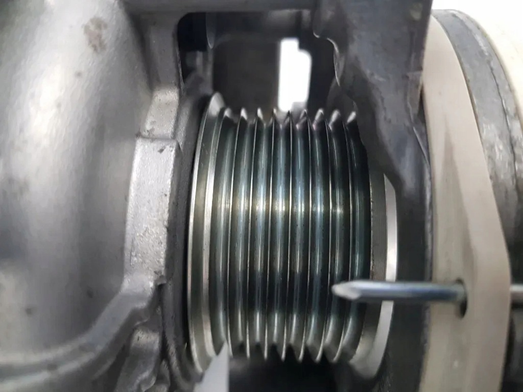 Генератор генератор тока bmw f45 f46 1.5t seria bmw 2 гибрид 7622797 Киев