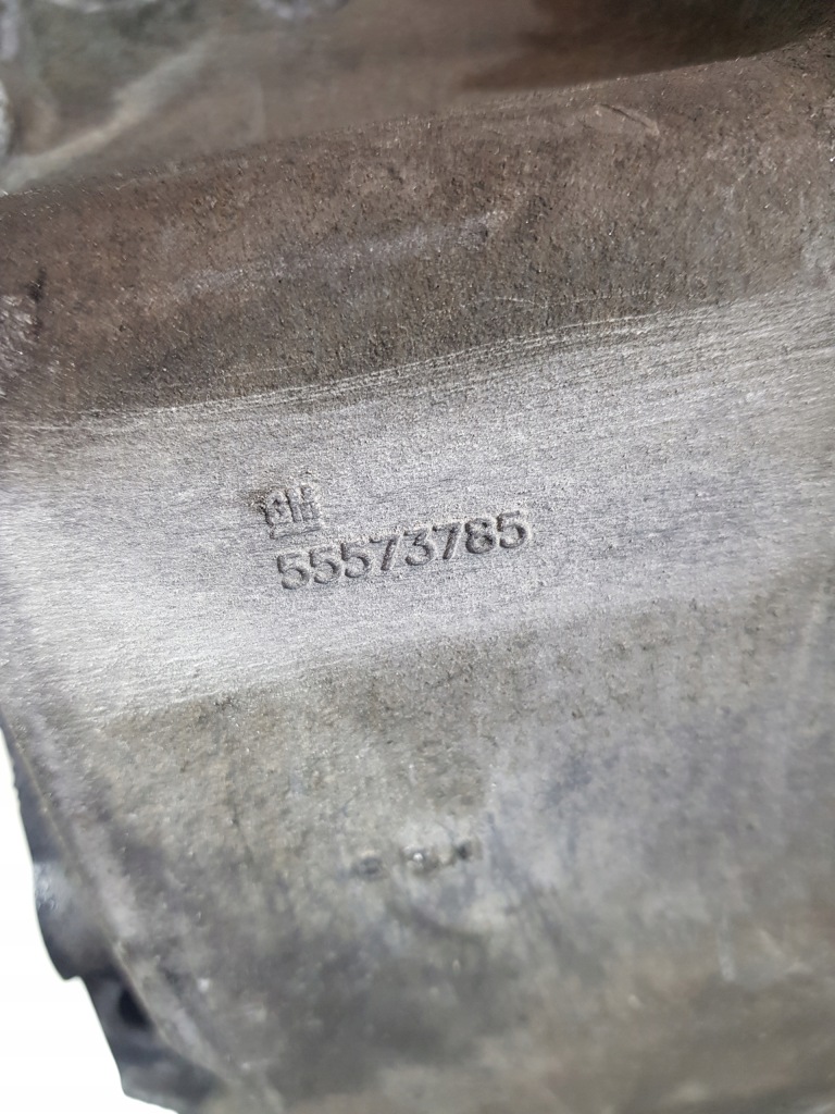 Піддон оливи масляна 55573785 opel zafira c astra j 1.6 cdti b16dte Зі Шроту