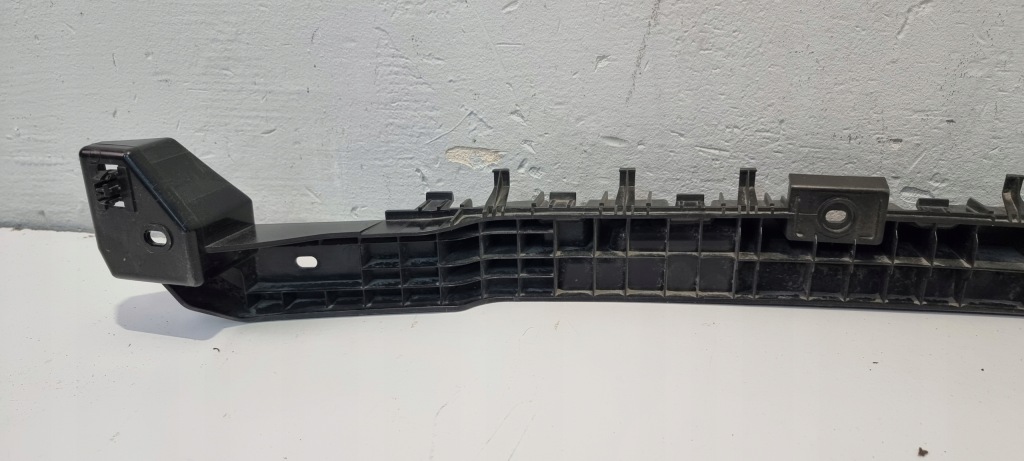 фото №8, Напрямна бампера задня tesla model y