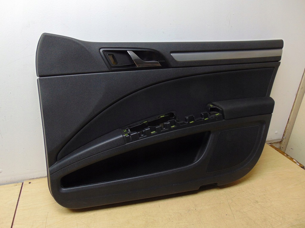 фото №5, Оббивка обшивка двері правий перед skoda superb ii