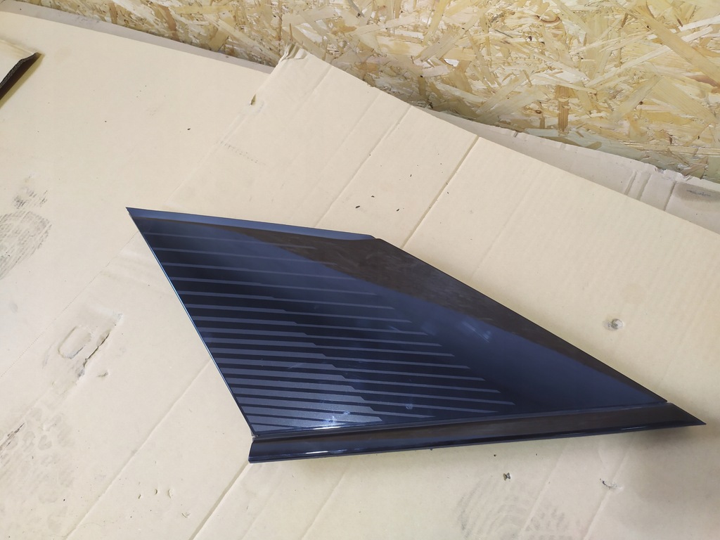 фото №1, Стекло кузовная правая peugeot 2008