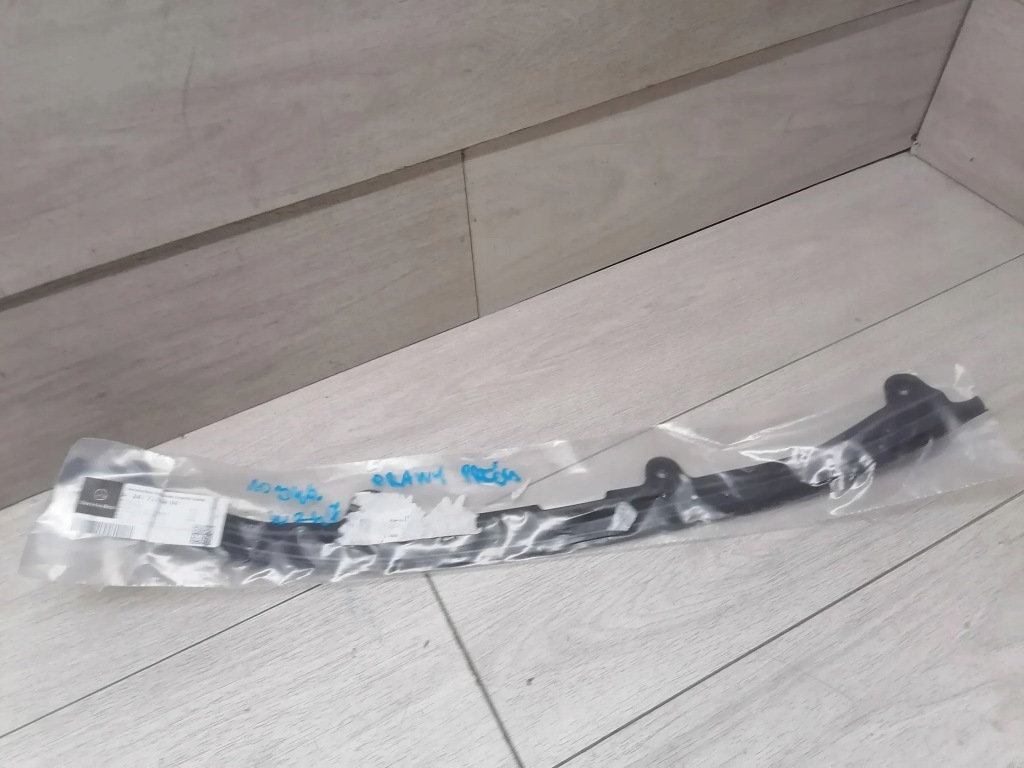 фото №1, 10346. mercedes b w247 прокладка двері правий перед a2477200404