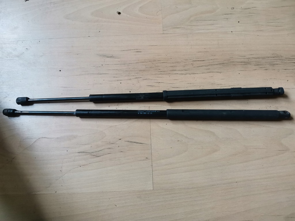 фото №1, Привод амортизатор капот правый mercedes w251 r klasa a2518800229