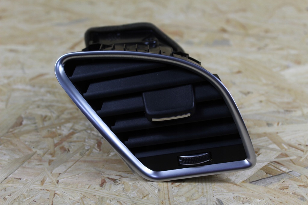 фото №1, Audi a5 8t lift решітка обдув права 8t1820902g