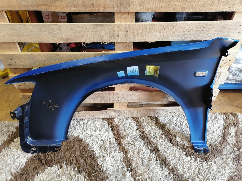 Крыло  правый  audi a4 b6 lz5f масса антикоррозийная с Разборки