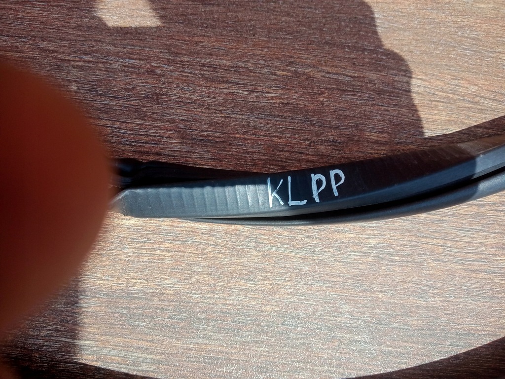 фото №6, Jeep cherokee v kl 13-18r прокладка дверь правый перед