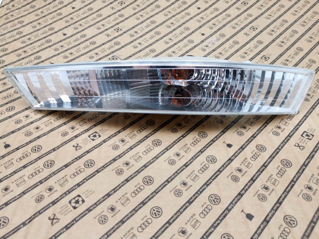 фото №3, Новый поворотник поворотник правый renault trafic ii