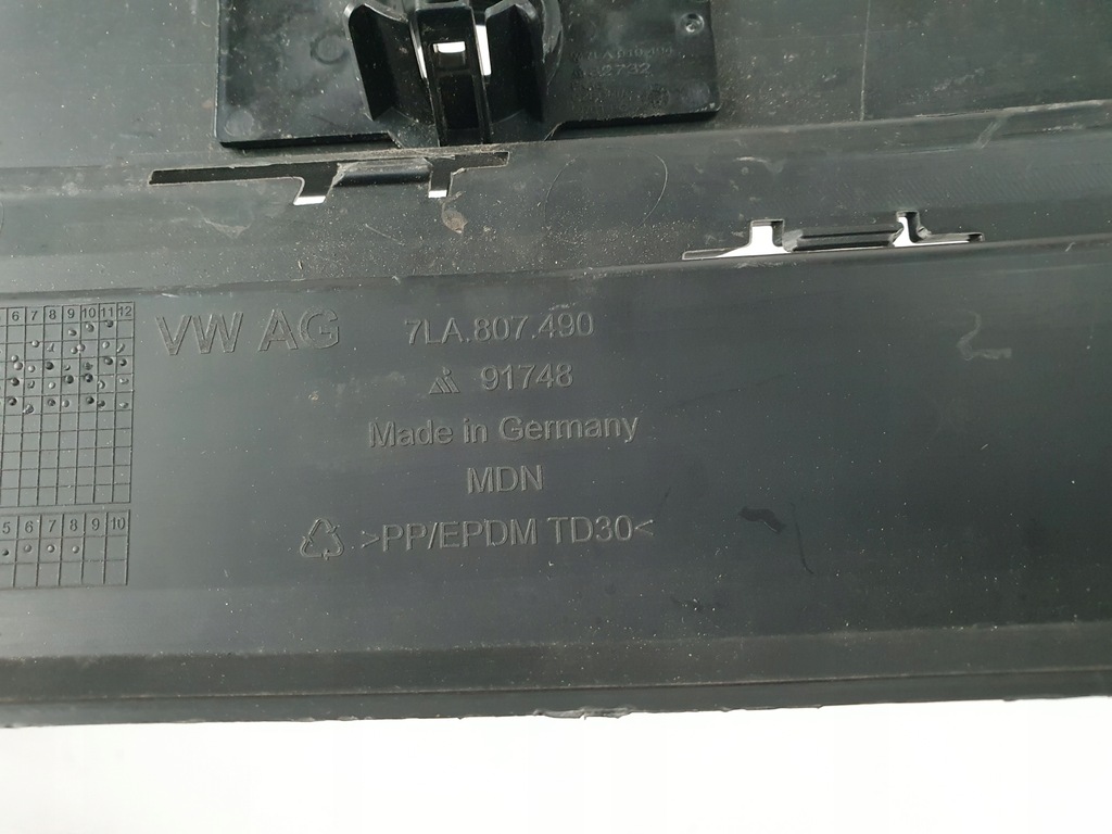 фото №14, Vw multivan iii lift 2019 - решётка бампера перед правый pdc 7la807490