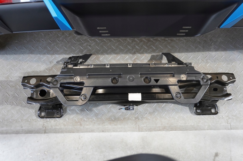 фото №7, Крышка багажника лампы бампер балка bmw ix i20 475