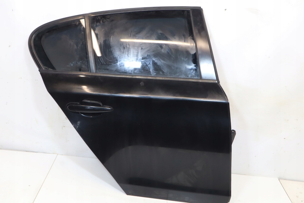 Купити Дверей правий задні bmw 1 118d e87 475/9 хетчбек