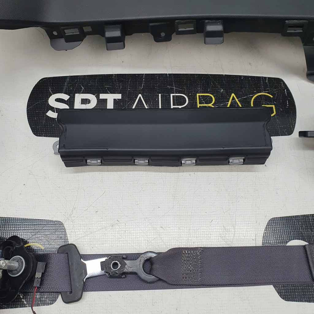 фото №7, Camaro панель приладів консоль подушки безпеки ремені подушка безпеки