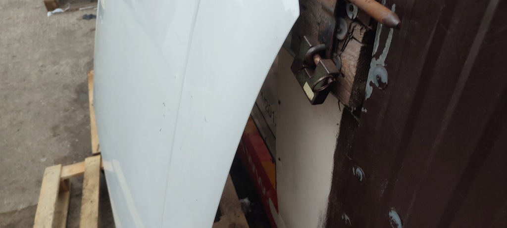 Капот кришка двигуна audi a4 b8 дорестайлінг  ly9c оригінал Зі Шроту