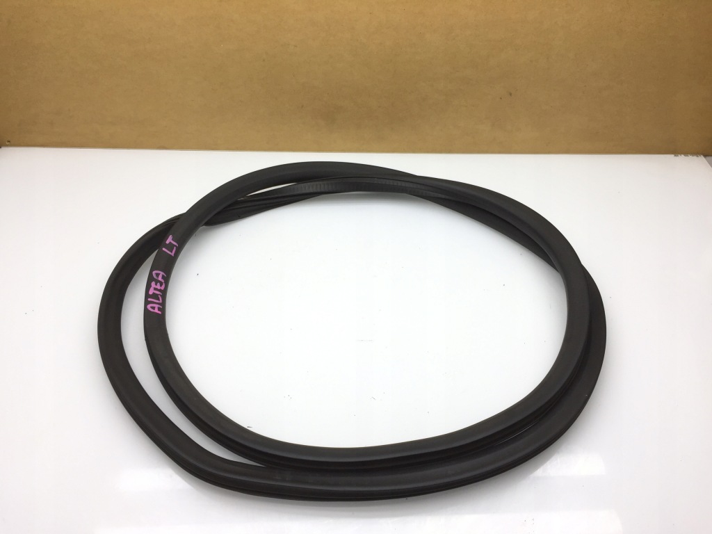 фото №1, Seat altea xl lift прокладка кузовная ниша дверь левая задняя задняя