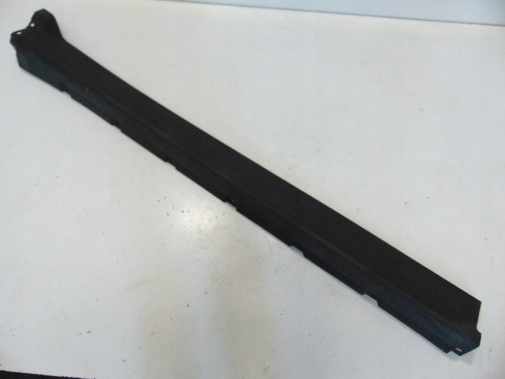 фото №1, Права молдинг поріг maserati levante