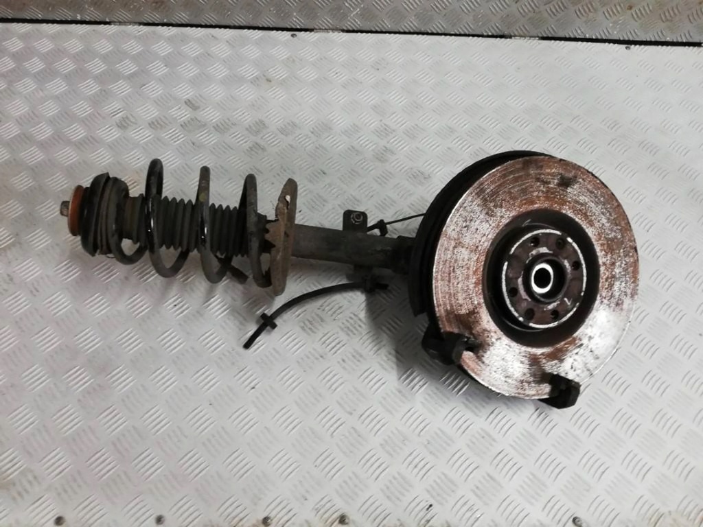 фото №1, Амортизационная стойка поворотный кулак левый перед citroen ds5 2,0 hdi