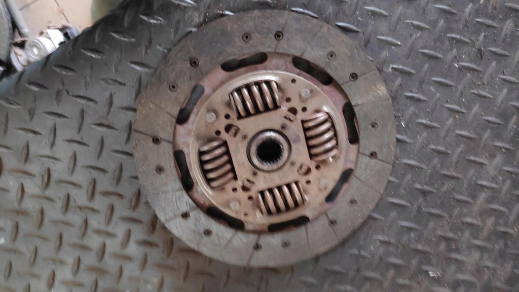 фото №7, Колесо двухмассовый 2.0 dci trafic ii 8200828444