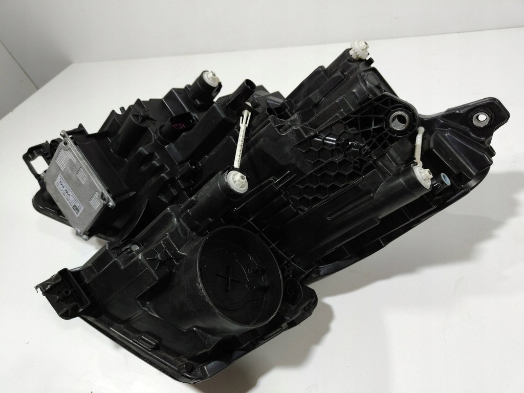 фото №10, Skoda kodiaq лампа правый перед cała