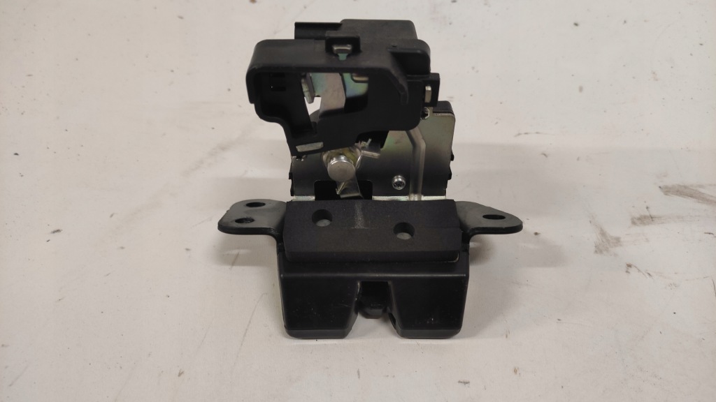 фото №2, Kia sportage iii замок задний крышки 10-15