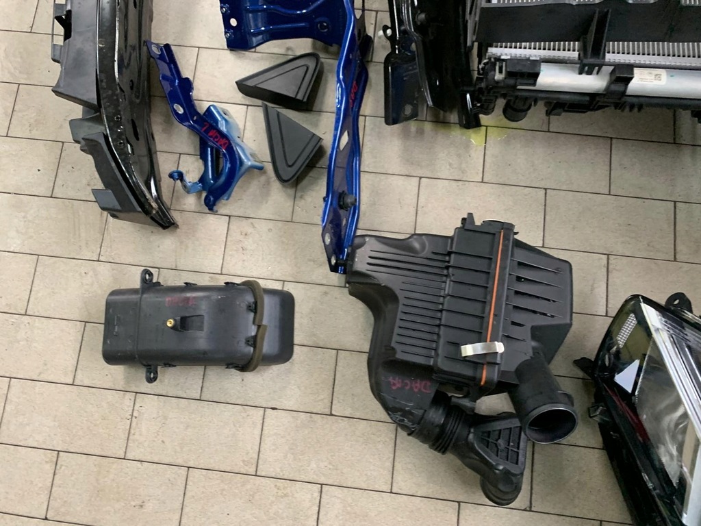 фото №10, Перед бампер лампи капот крила радіатор dacia sandero stepway iii