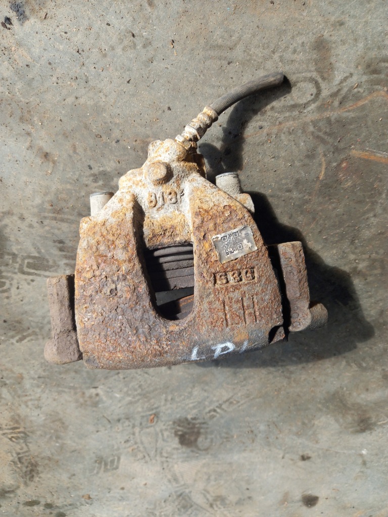 фото №1, Супорт гальмівний лівий перед mazda 5 1.8b 05r