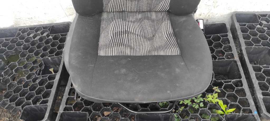 фото №8, Сиденье левый правый euro заднее сиденье задняя ремни dacia sandero i 08- poznań