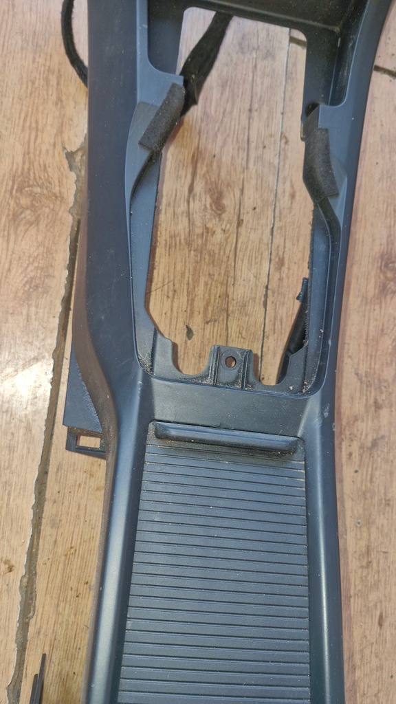 фото №6, Подлокотник volvo v40 ii кожа